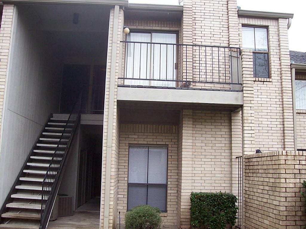 Primary Photo - 10811 RICHMOND Ave