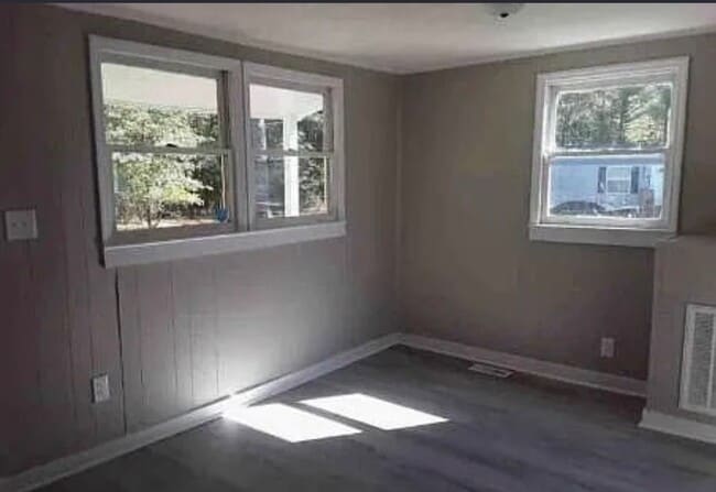 Building Photo - 313 Jacobs St