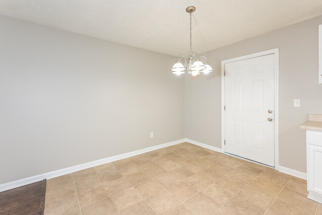 Building Photo - 5516 Covent Way
