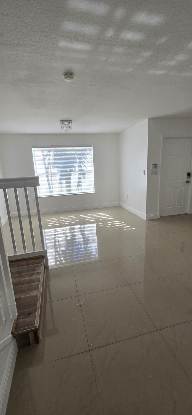 Foto del edificio - 12881 SW 30th St