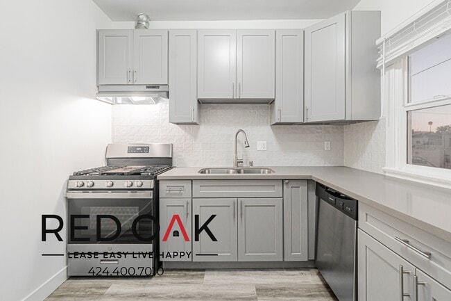 Building Photo - 1056 Normandie Ave