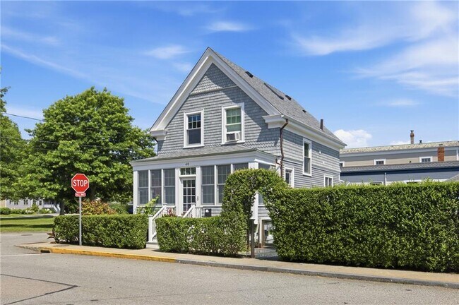 Building Photo - 40 W Narragansett Ave