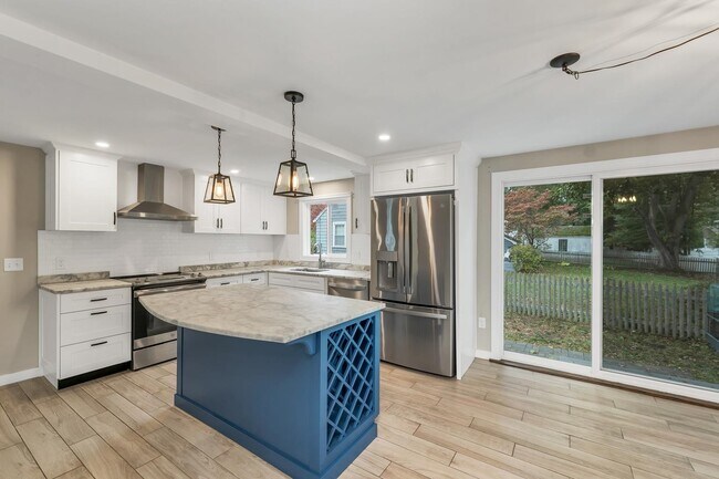 Foto del edificio - 283 Decatur Rd