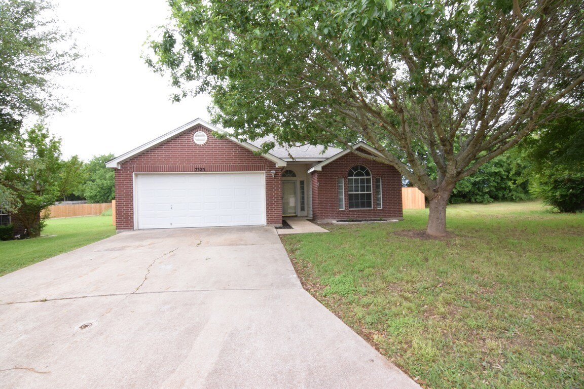 Primary Photo - 7325 Bluegrass Ct