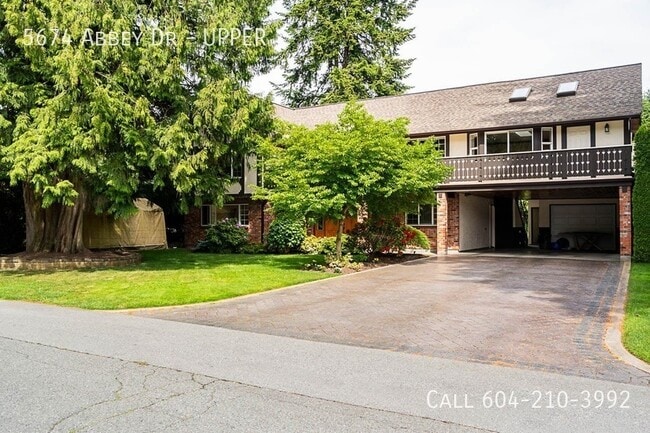 Photo du bâtiment - Beautiful Upper Home in Delta