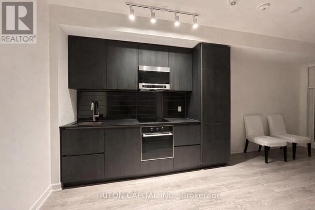 Building Photo - 110 Broadway Ave