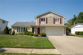 Building Photo - 102 Brooklane Dr