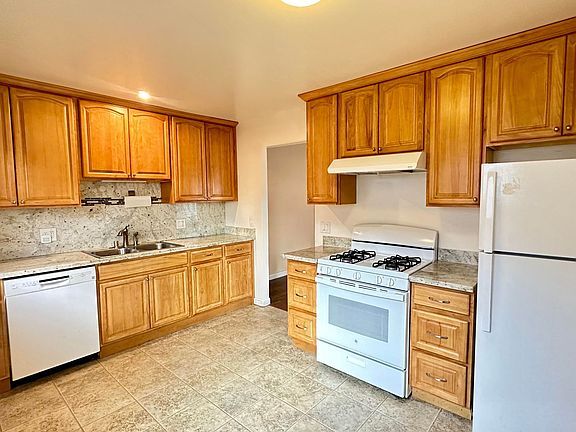 Foto del edificio - 1514 Sagewood Ave