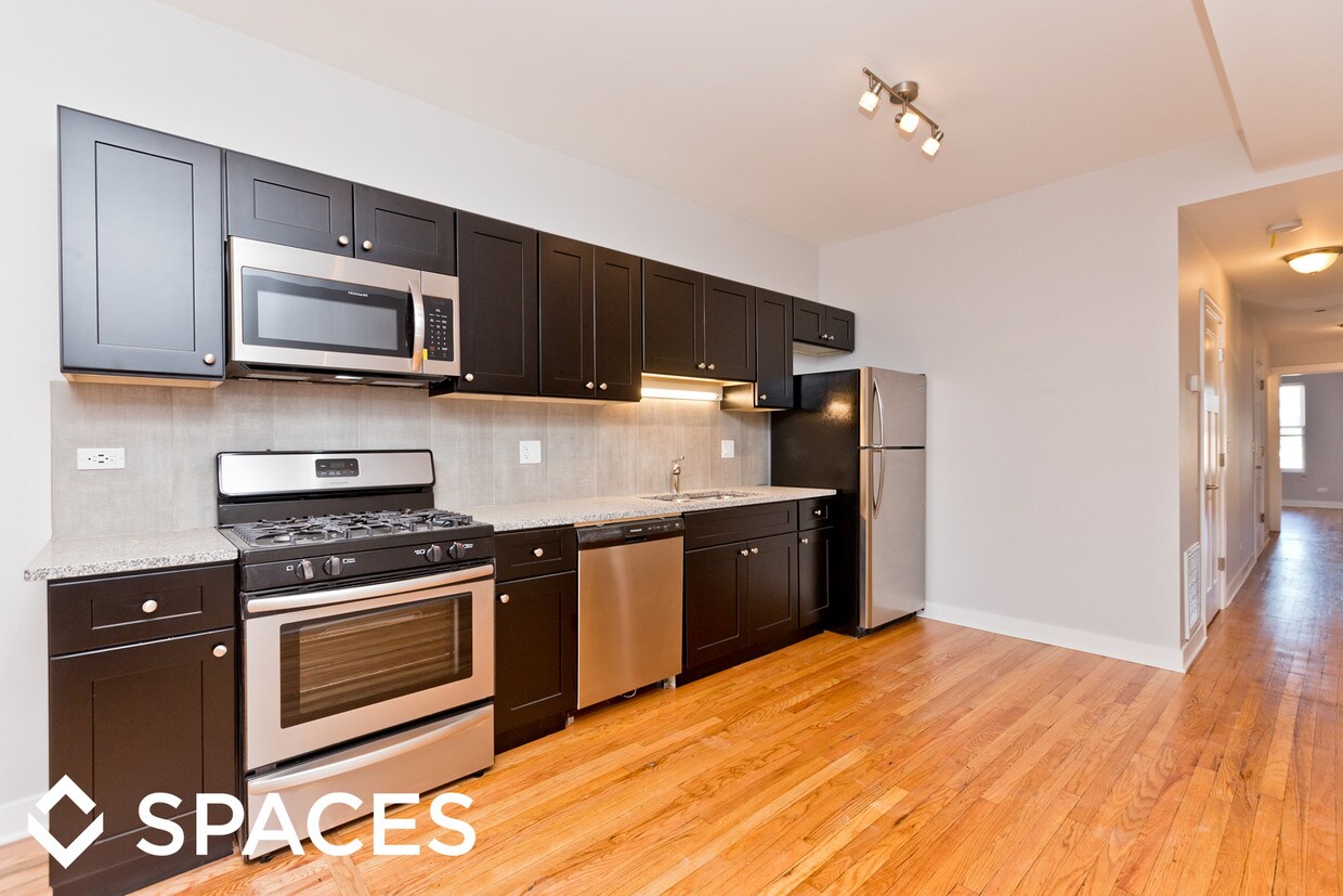 Foto principal - 4113 W Lawrence Ave