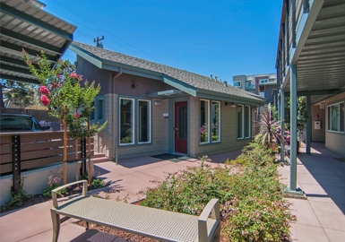 Building Photo - Garland Plaza Apartments