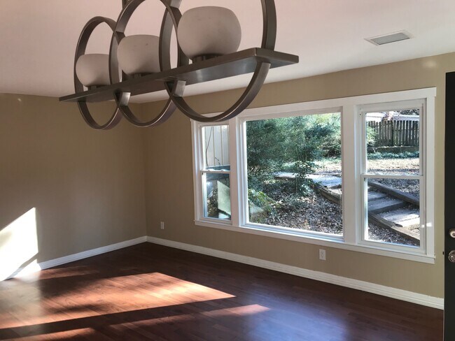 Foto del edificio - 217 Morehead St