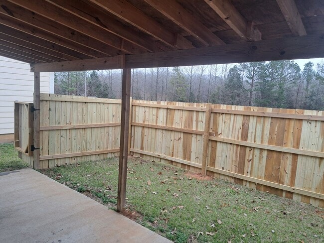 Building Photo - 3 Bedroom/2.5 Bath in Countryview Village