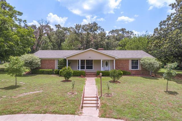 Primary Photo - 182 Circle Dr