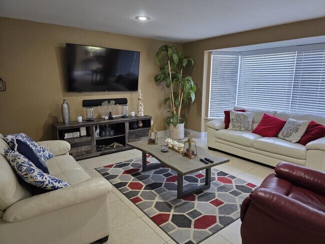 Foto del edificio - 4443 N Pacific Cir