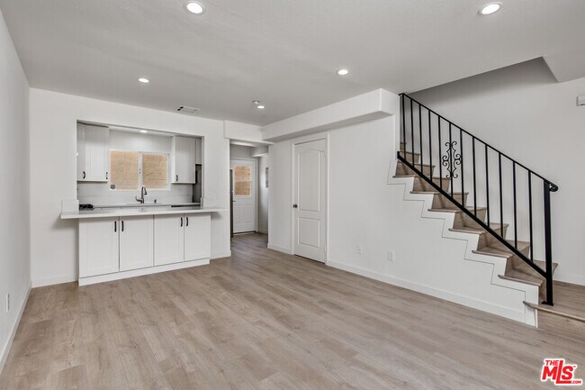 Foto del edificio - 8418 Whitaker St