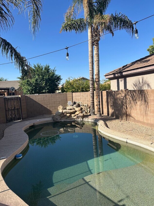 Foto del edificio - Lovely 3-bed / 2-bath in Gilbert’s San Tan...