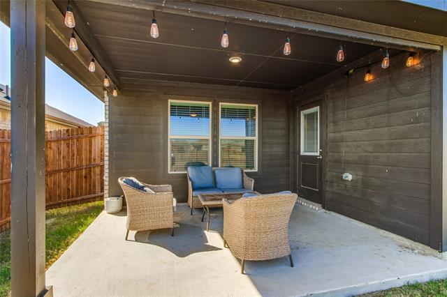 Foto del edificio - 16516 Portage St