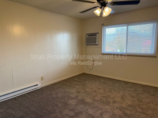 Foto del edificio - 1420 McArthur Rd