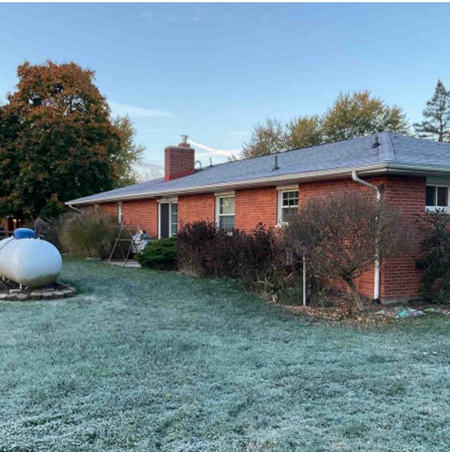 Foto del edificio - 206 N Bickett Rd