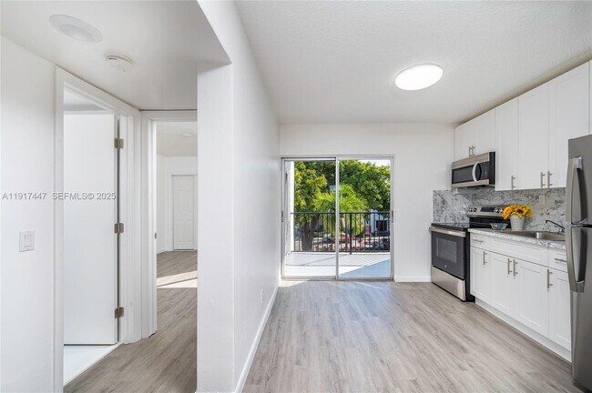 Foto del edificio - 2463 Coral Wy