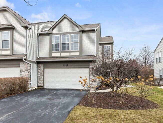 Building Photo - 3328 Bromley Ln