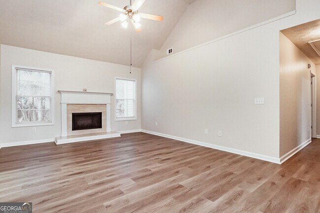Building Photo - 35 Spring Valley Keep