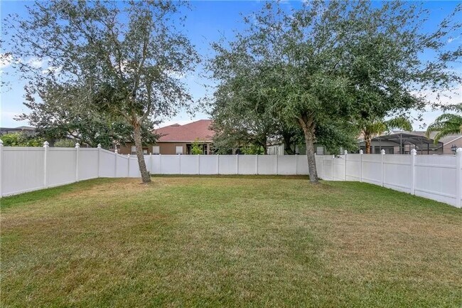 Foto del edificio - 10360 Cypress Trail Dr