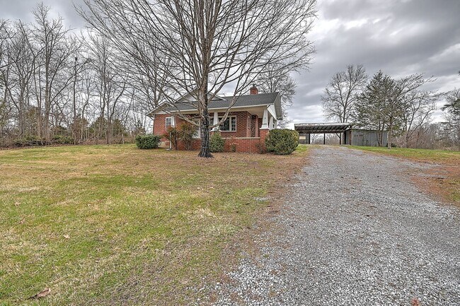 Foto del edificio - 6456 Blue Springs Pkwy