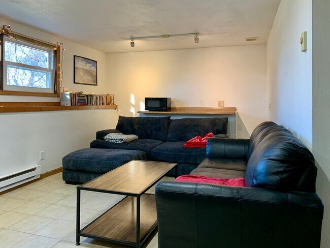 Foto del edificio - 4002 Bruns Ave