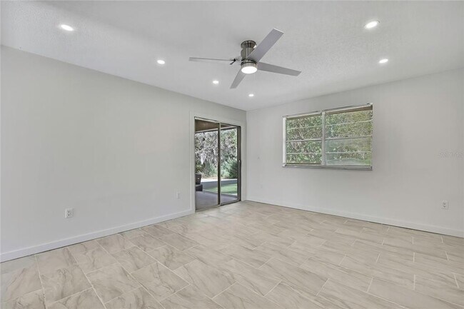 Building Photo - 10987 W Tidewater Cir