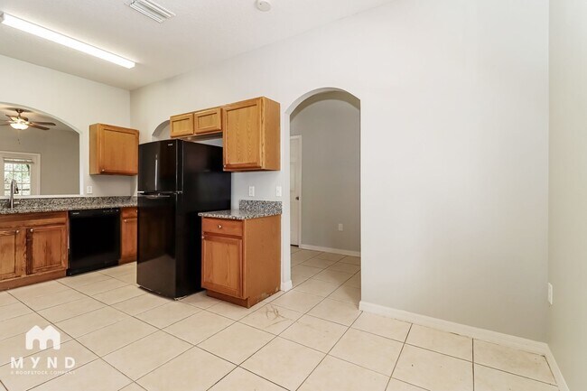 Foto del edificio - 2218 E Ida St