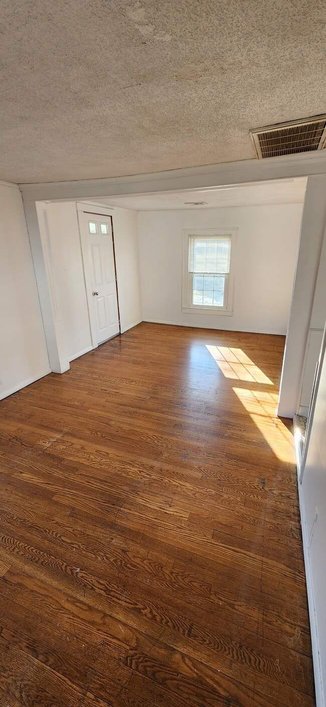 88 Bristol St Unit 2nd Floor, Southington, CT 06489 Apartments in