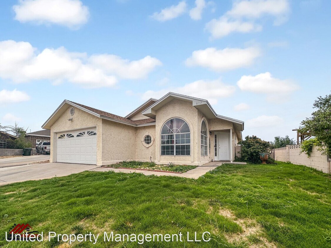 Foto principal - 3 br, 2 bath House - 607 Winged Foot