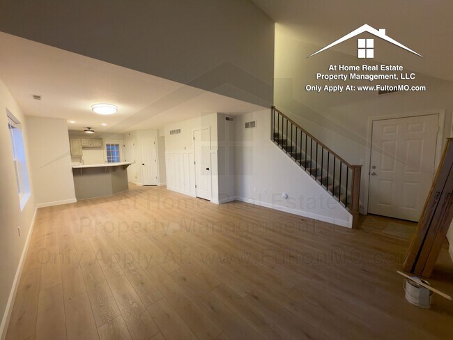 Foto del edificio - 1011-1013 Greystone Court