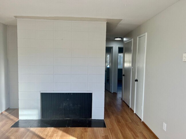 Foto del edificio - 3-Bedroom North Green Lake Townhouse-Style...