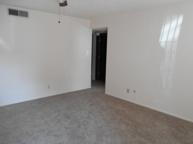Foto del edificio - 401 Dunes Ct SE