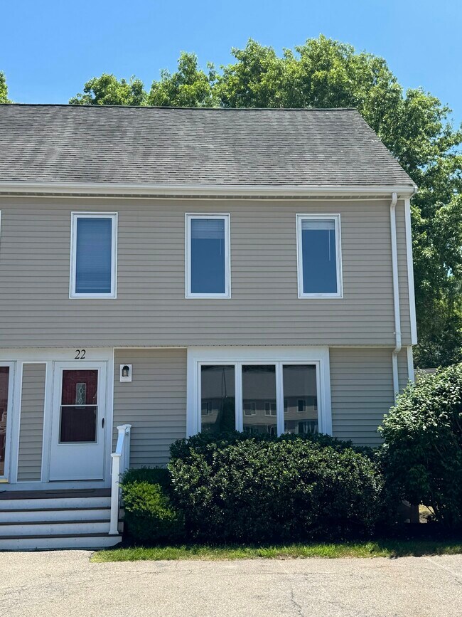Building Photo - 835 Mt Hope St