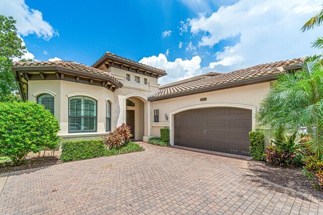 Foto del edificio - 8287 Lost Creek Ln