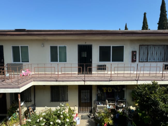 Photo - 1141 S Spruce St Apartment