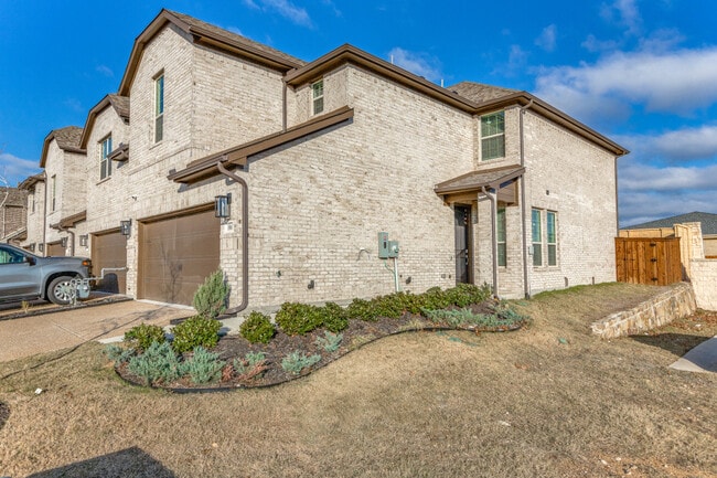 Building Photo - 1067 Keswick Dr