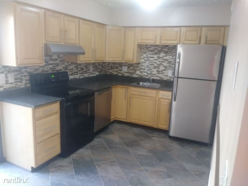 Primary Photo - 2 br, 1.5 bath Condo - 1 Peppertree Ln Condo