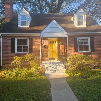 Building Photo - 4011 Augusta Ave