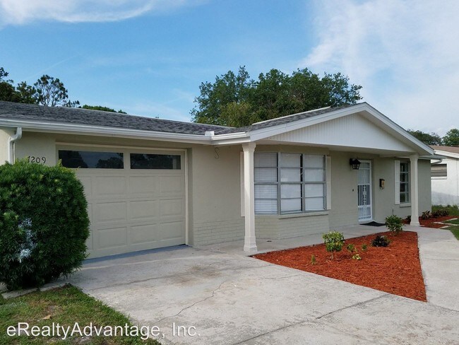 Building Photo - 7209 Magnolia Valley Dr