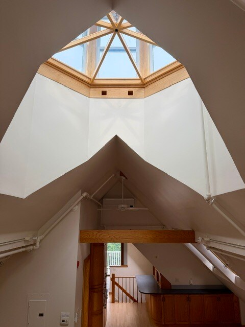 Sala de estar - 264 N Pleasant St