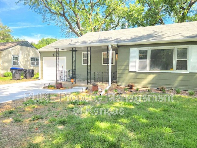 Building Photo - 2416 SW 25th Drive