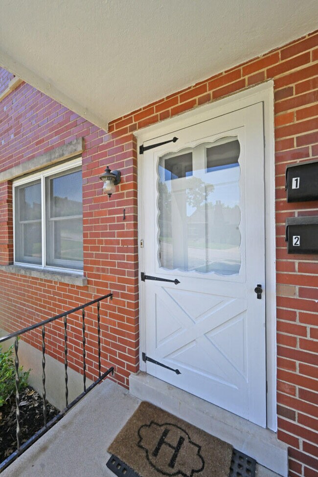 Foto del edificio - 27 Pleasant Ridge Ave