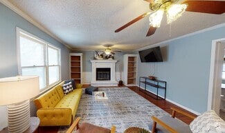 Building Photo - 427 N Blake St