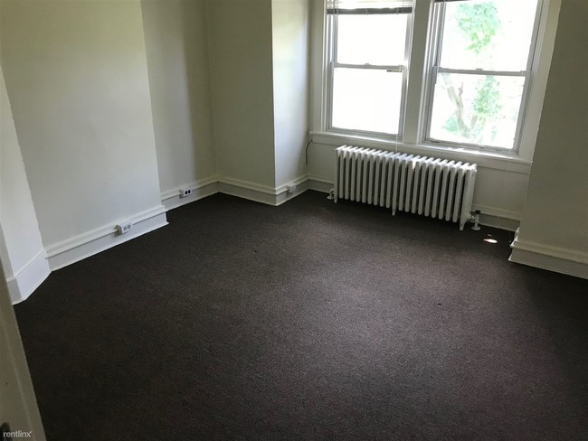 Building Photo - 6 br, 2.5 bath House - 369 Semple St