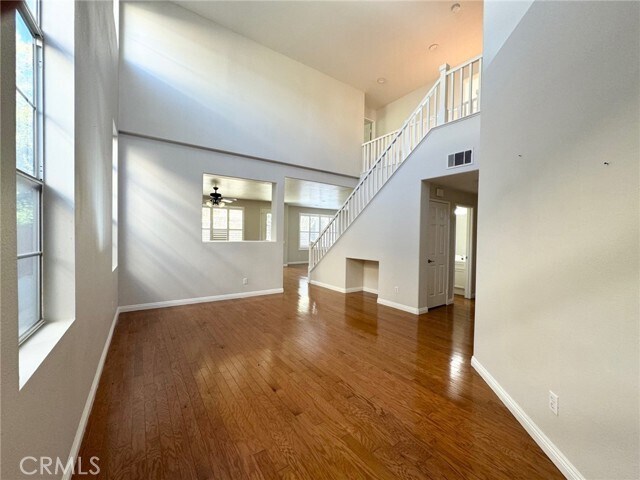 Foto del edificio - 4399 Sawgrass Ct