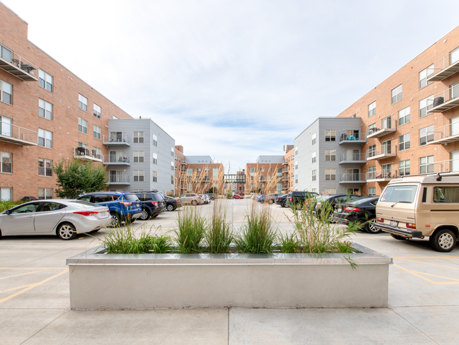 Patio - Jefferson Block Apartments